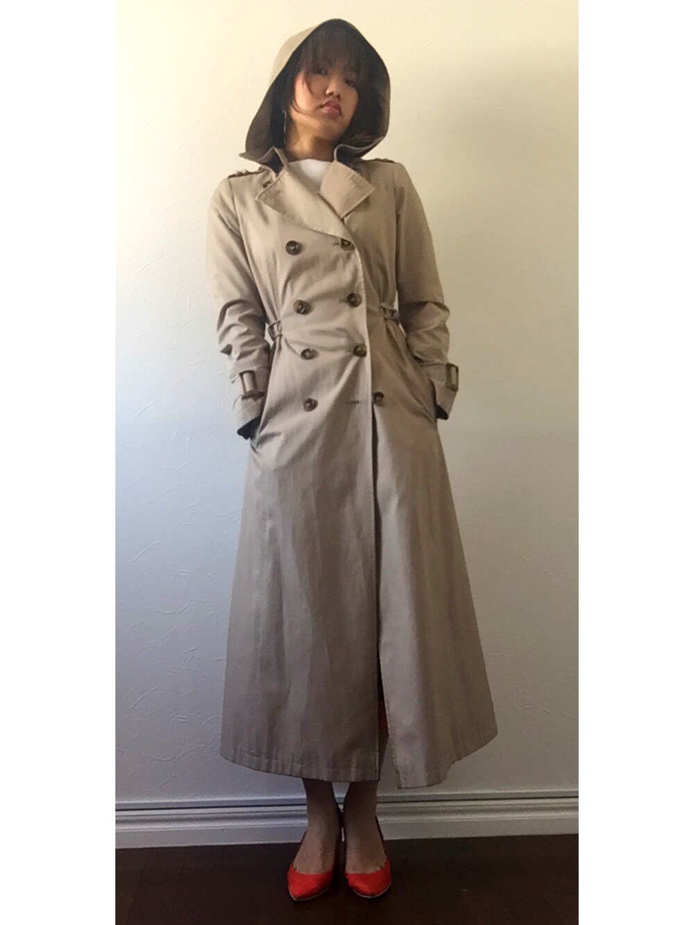 DKNY DONNA KARAN NEW YORKのトレンチコートを使った人気ファッション 