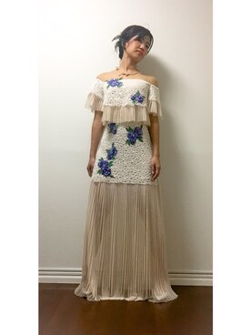 Tadashi Shoji （タダシショージ）のドレスを使った人気ファッション 