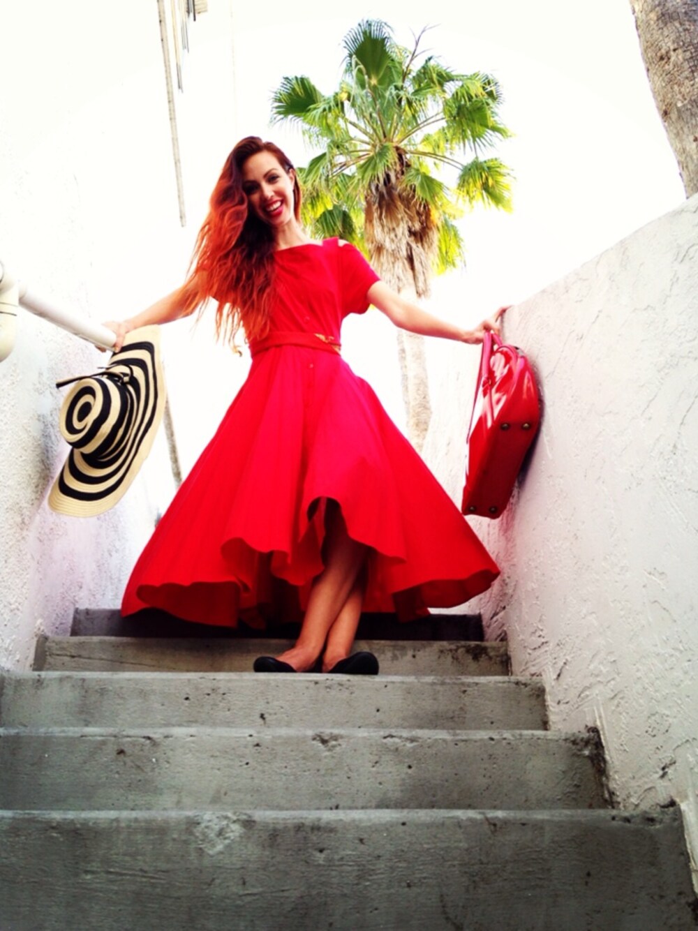 「BAG、dress、FOREVER 21、hat、vintage」｜Jesse Sageさんの夏コーディネートの1枚目の写真