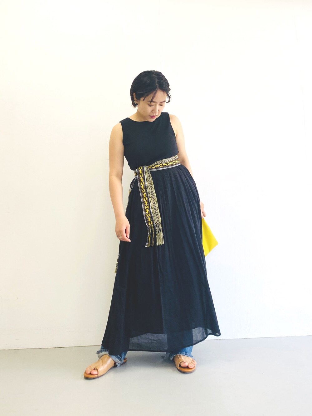 「休日スタイル、大人カジュアル、シンプル、休日コーデ、夏、ootd、プチプラ、低身長、ラフ、リラックススタイル」｜「KBFのギャザータンクマキシワンピース（ワンピース、ブラック系）」を使った、IMOKOさん（レディース・148cm）の春コーディネートの1枚目の写真