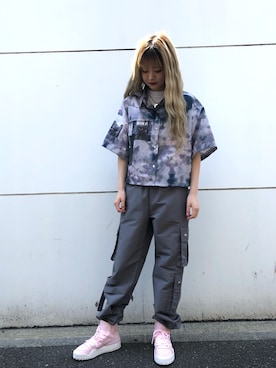 「L.H.P（エルエイチピー）のアイテム（カーゴパンツ）」を使った、タニ  リオナさん（レディース・161cm）の春コーディネート