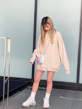 「L.H.P（エルエイチピー）のアイテム（スウェット）」を使った、タニ  リオナさん（レディース・161cm）の冬コーディネート