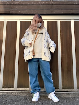 「WHITELAND（ホワイトランド）のアイテム（スウェット）」を使った、タニ  リオナさん（レディース・161cm）の冬コーディネート