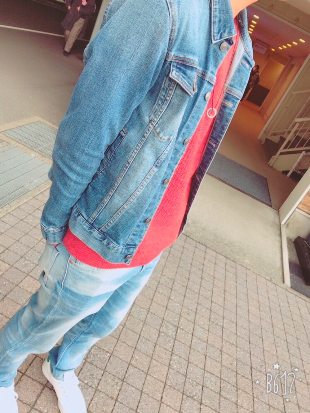 「JUNREDのアイテム（デニムジャケット、ブルー系）」を使った、きゅーじさん（メンズ・177cm）の冬コーディネートの1枚目の写真