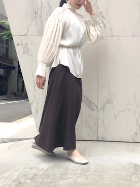 ボリュームスリーブブラウスセットニットを使った人気ファッション 