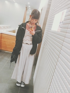 「フリルトート」｜「アイテム（アクセサリー）」を使った、a m i ︎☺︎さん（レディース・153cm）の春コーディネート