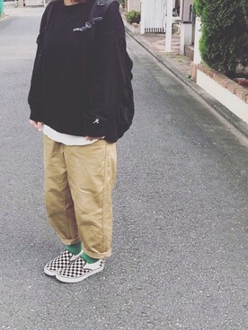 ソックス 靴下 グリーン系 を使った ベージュパンツ のレディース人気ファッションコーディネート Wear ソックス 靴下 グリーン系 を使った ベージュパンツ のレディース人気ファッションコーディネート Wear