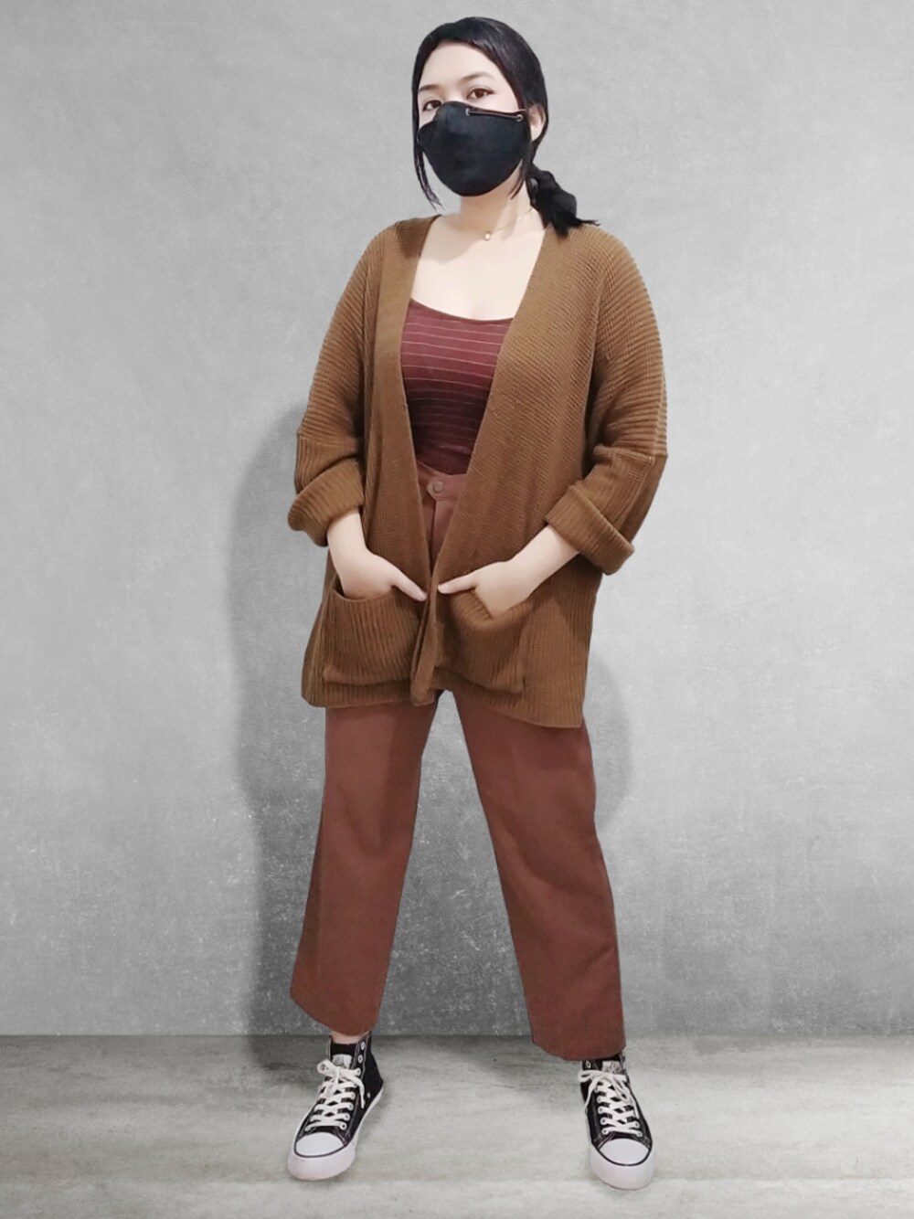 「BROWN、オトナカジュアル、カジュアル、ゆるコーデ、タートルネック、休日スタイル」｜「dong samのアイテム（その他パンツ、ブラウン系）」を使った、avitandayuさん（レディース・163cm）の冬コーディネートの1枚目の写真