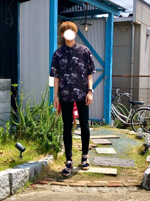 makishi使用「UNITED TOKYO（エアマルチソールサンダル）」的時尚穿搭