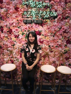 「Guess（ゲス）のアイテム（腕時計）」を使った、Alliana Alejandroさん（レディース・155cm）の春コーディネート