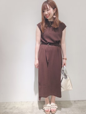 「natural couture（ナチュラルクチュール）のDカンベルト付きワッフルTワンピ（ワンピース）」を使った、かなみさん（レディース・156cm）の夏コーディネート
