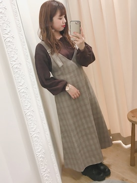 「スカラップ」｜「アイテム（アナログ腕時計）」を使った、かなみさん（レディース・156cm）の秋コーディネート