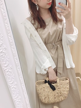 「リネンシャツ」｜「アイテム（ブルゾン）」を使った、かなみさん（レディース・156cm）の春コーディネート