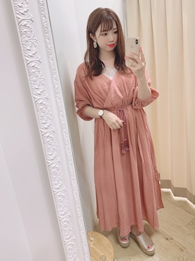 「natural couture（ナチュラルクチュール）のタッセルベルト付きカシュクールワンピース（ワンピース）」を使った、かなみさん（レディース・155cm）の夏コーディネート