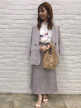 「ラベンダー」｜「アイテム（ノーカラージャケット）」を使った、かなみさん（レディース・156cm）の春コーディネート
