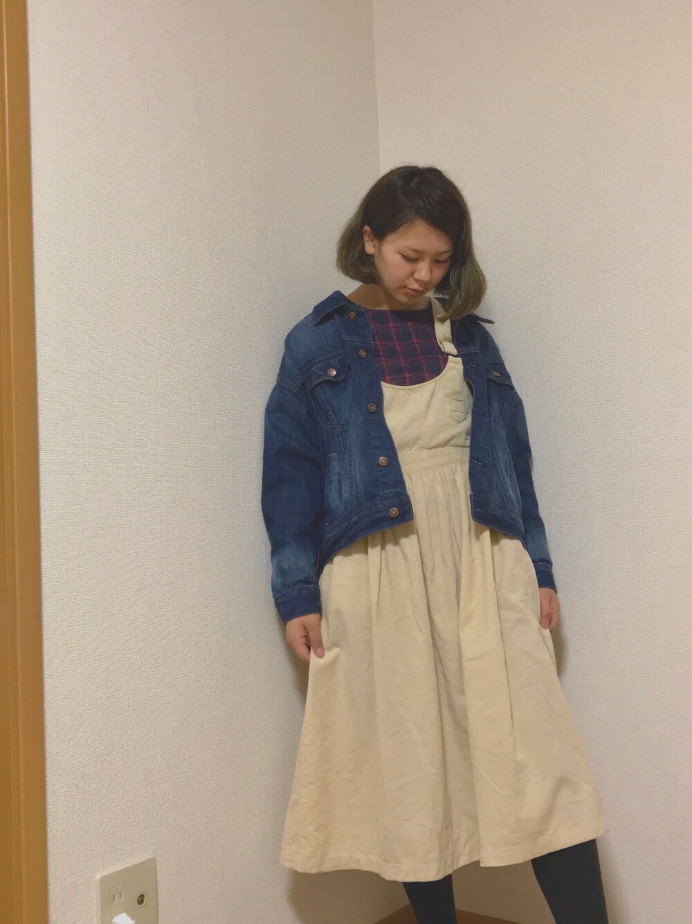 「カジュアルコーデ、プチプラ」｜「earth music&ecologyのUSA COTTONデニムGジャン（デニムジャケット、ブルー系）」を使った、Kしゃんさん（レディース・156cm）の秋コーディネートの1枚目の写真
