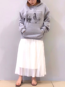 「HOLIDAY（ホリデイ）のアイテム」を使った、五十嵐 あやさん（レディース・160cm）の春コーディネート