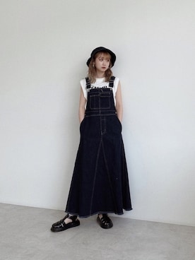「FREE'S MART（フリーズマート）のアイテム（ジャンパースカート）」を使った、Nanamiさん（レディース・155cm）の春コーディネート