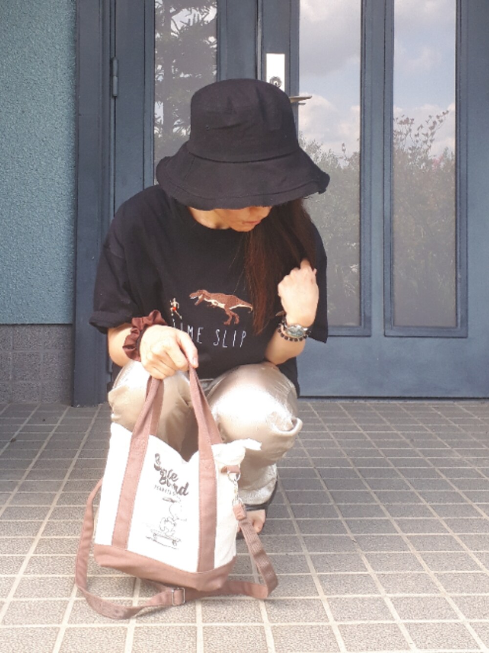 「バケットハット、unemansion、FREAK’Ｓ STORE、キョウリュウ、ピーナッツ(PEANUTS)」｜「UNE MANSIONのビンテージバケットハット（ハット、ブラック系）」を使った、jeff🐶さん（レディース・160cm）の夏コーディネートの1枚目の写真