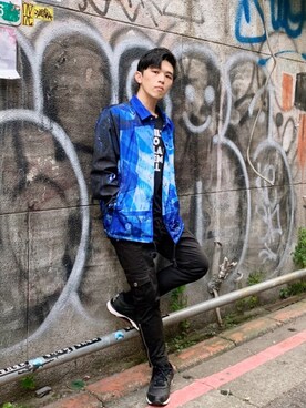 「DSQUARED2（ディースクエアード）のアイテム（チノパンツ）」を使った、Sebastian yangさん（メンズ・172cm）の春コーディネート