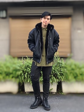 「DSQUARED2（ディースクエアード）のアイテム（チノパンツ）」を使った、Sebastian yangさん（メンズ・172cm）の冬コーディネート