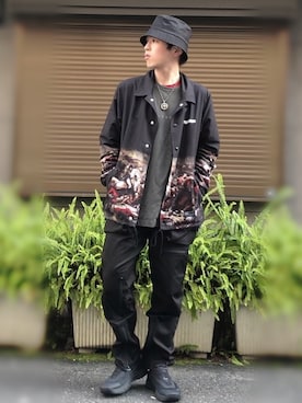 「FLAGSTUFF（フラグスタフ）のアイテム（パンツ）」を使った、Sebastian yangさん（メンズ・172cm）の春コーディネート
