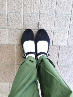 「カーキ色」｜「アイテム（ブラック系）」を使った、ヒロ🍀チャさん（レディース・158cm）の秋コーディネート