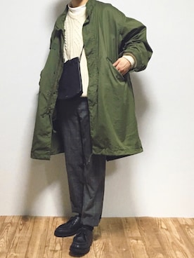 「白ニット」｜「アイテム（モッズコート）」を使った、reposukeさん（メンズ・173cm）の冬コーディネート
