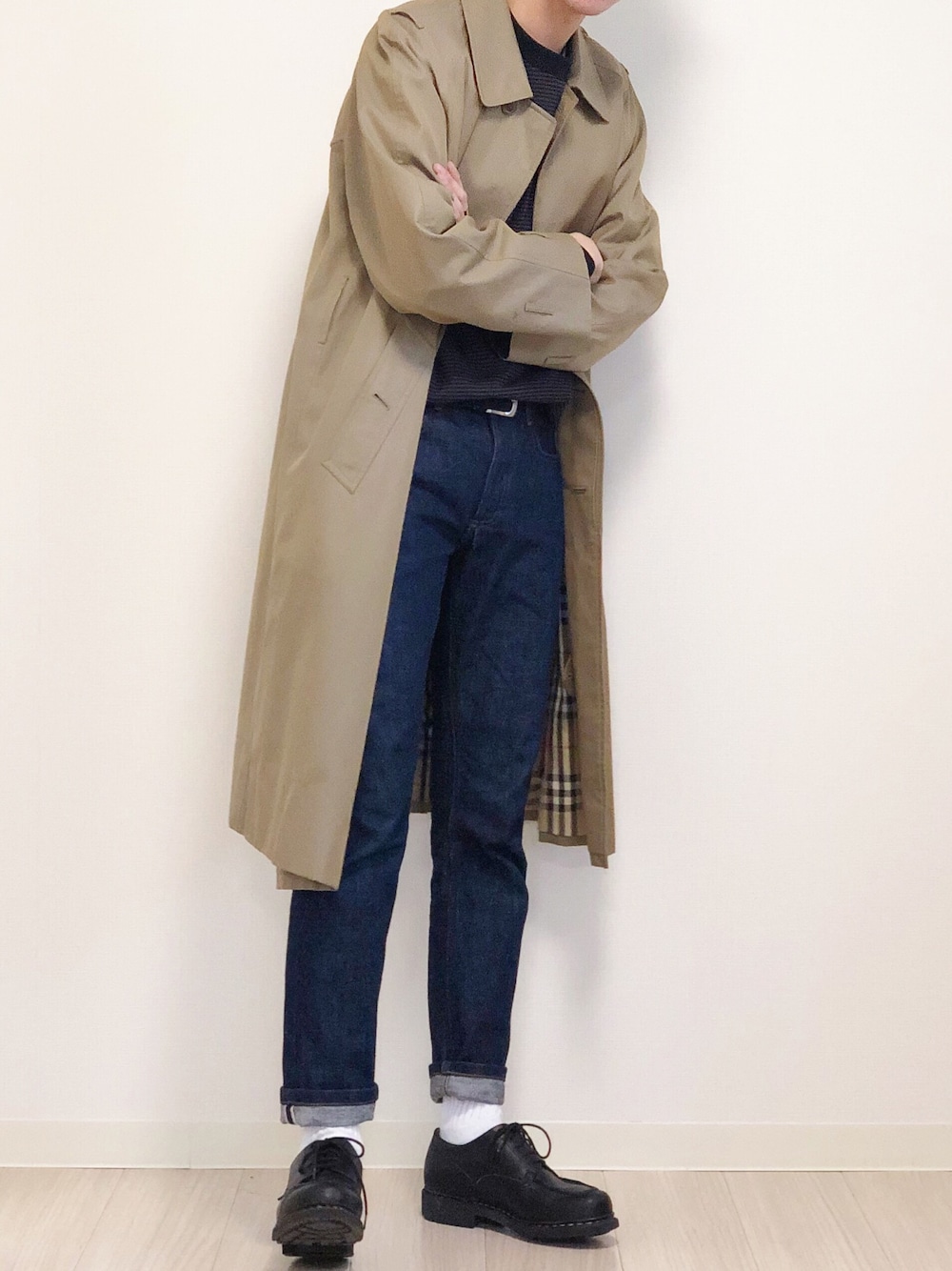 「春コーデ、シンプル、ベージュ、バーバリー、burberry、ボーダー、デニムパンツ、きれいめカジュアル、フレンチカジュアル、タックイン」｜「BURBERRYのアイテム（トレンチコート、ベージュ系）」を使った、reposukeさん（メンズ・173cm）の春コーディネートの1枚目の写真