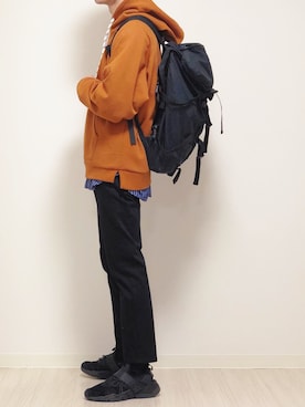 「MONKEY TIME（モンキータイム）のアイテム（パーカー）」を使った、reposukeさん（メンズ・173cm）の春コーディネート