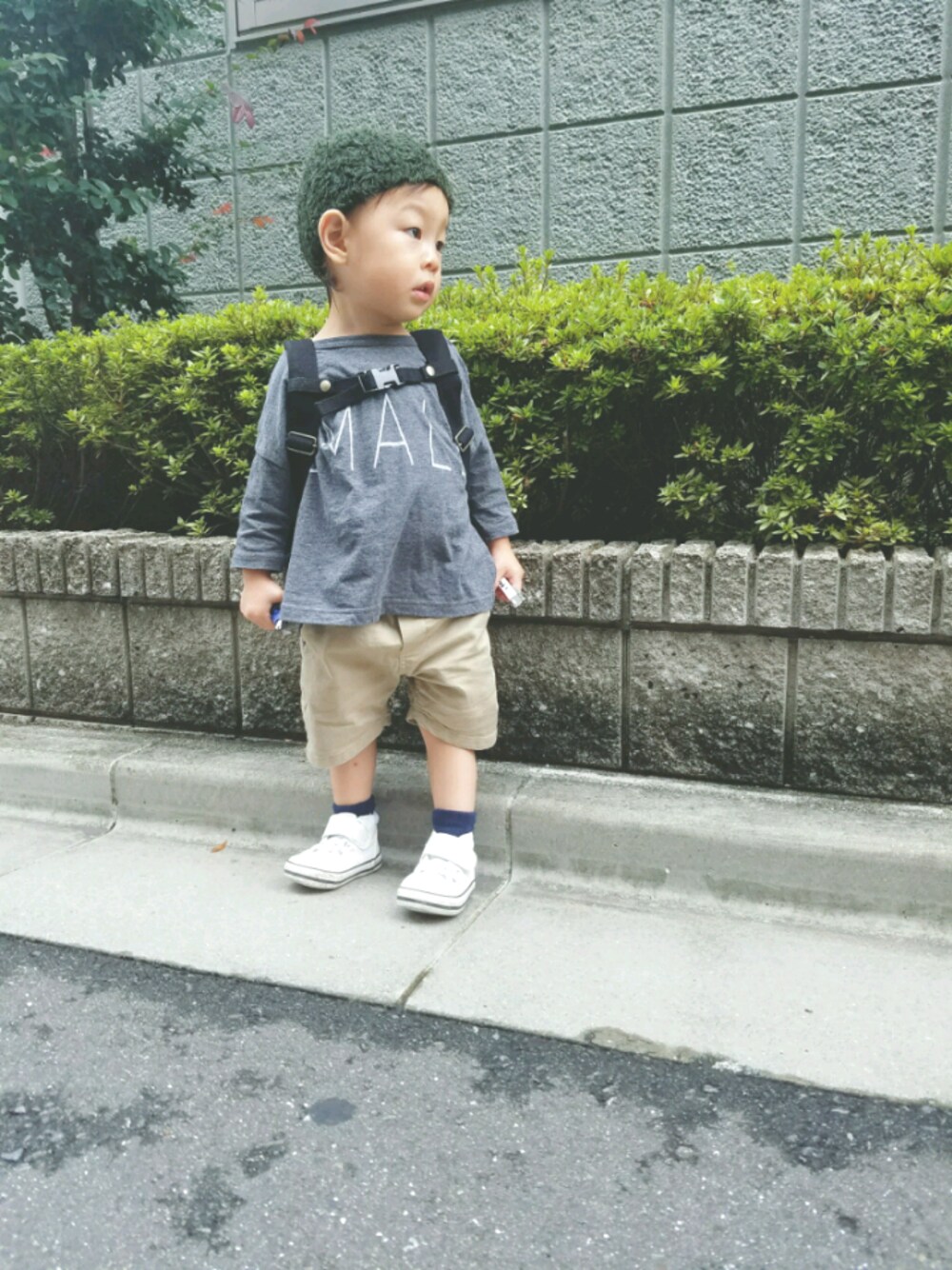 「秋コーデ、kids、カジュアル、キッズファッション、スニーカー、男の子、nunuforme、ARCH&LINE、2歳、roooi」｜「cokiticaのアイテム（帽子、グリーン系）」を使った、xxnaoxxさん（キッズ・90cm）の秋コーディネートの1枚目の写真