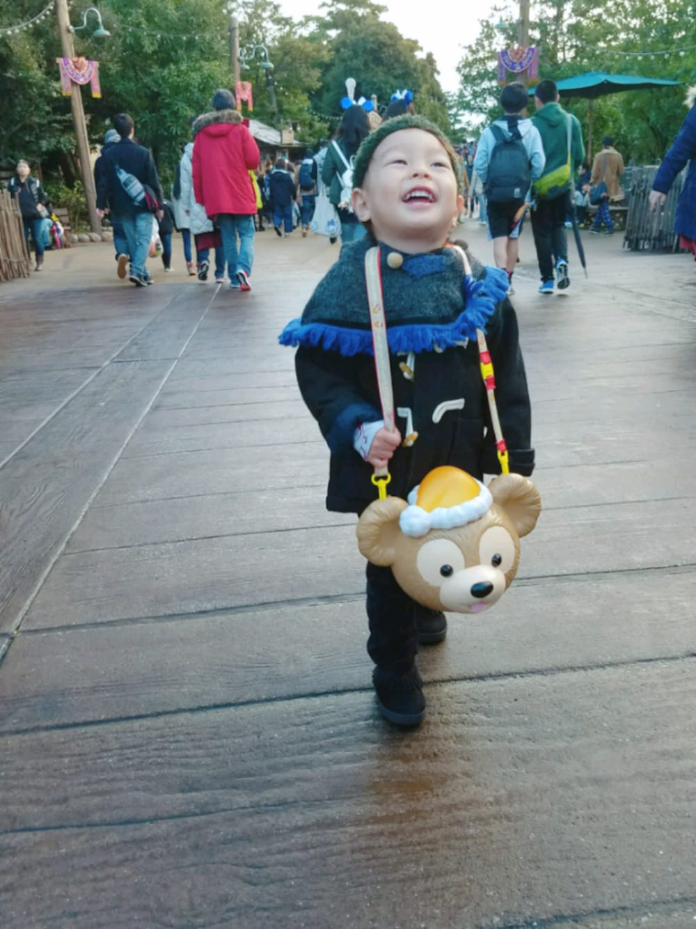 「kids、休日スタイル、ootd、コーデュロイ、男の子、cokitica、Duffy、disneysea、ダッフルコート、西松屋」｜「cokiticaのアイテム（帽子、グリーン系）」を使った、xxnaoxxさん（キッズ・120cm）の秋コーディネートの1枚目の写真