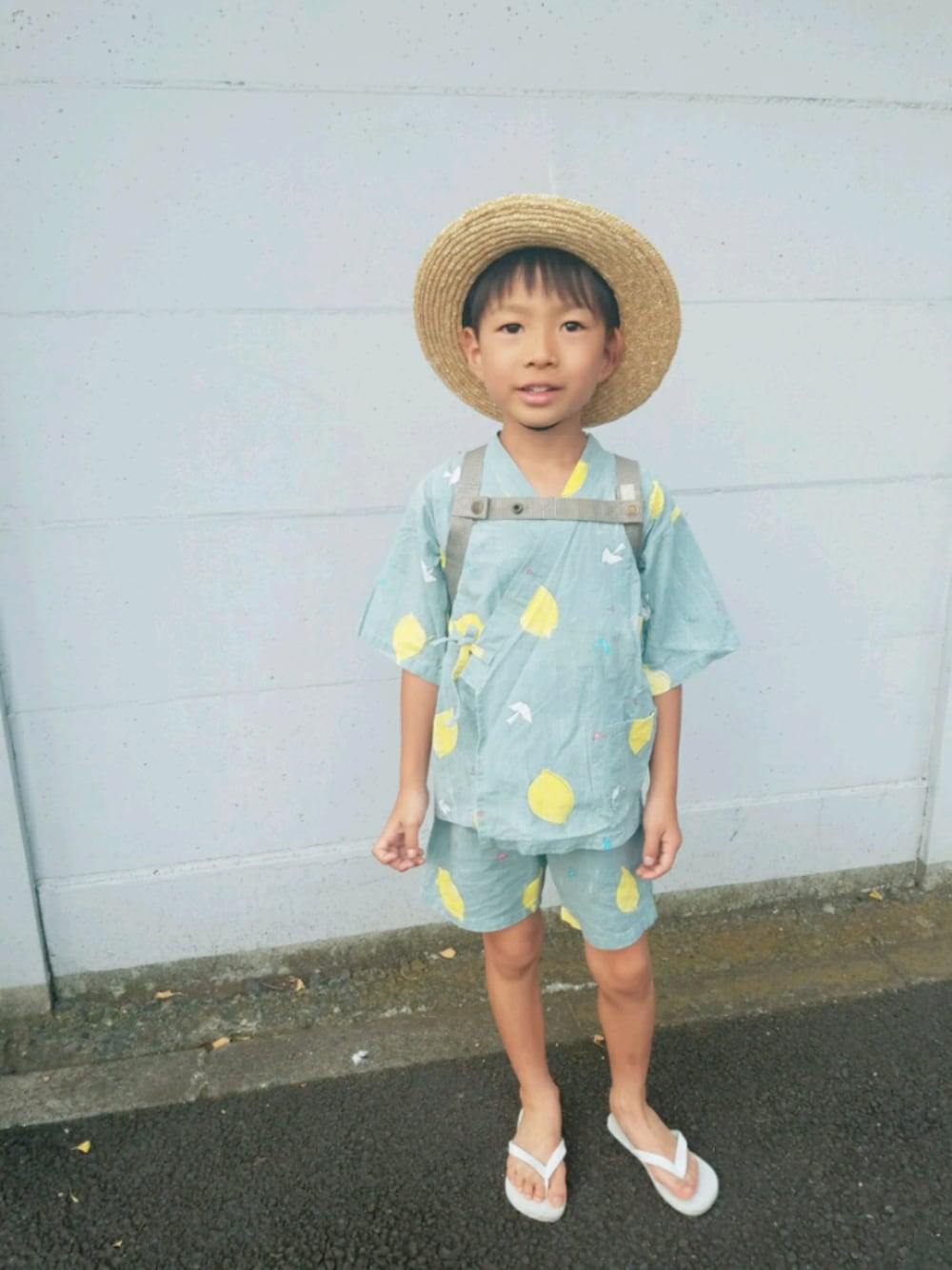 「夏コーデ、休日スタイル、キッズコーデ、男の子、カンケン、甚平、お祭り、むぎわら帽子、ビーチサンダル」｜「Koreaのアイテム（ハット、ベージュ系）」を使った、xxnaoxxさん（キッズ・120cm）の夏コーディネートの1枚目の写真