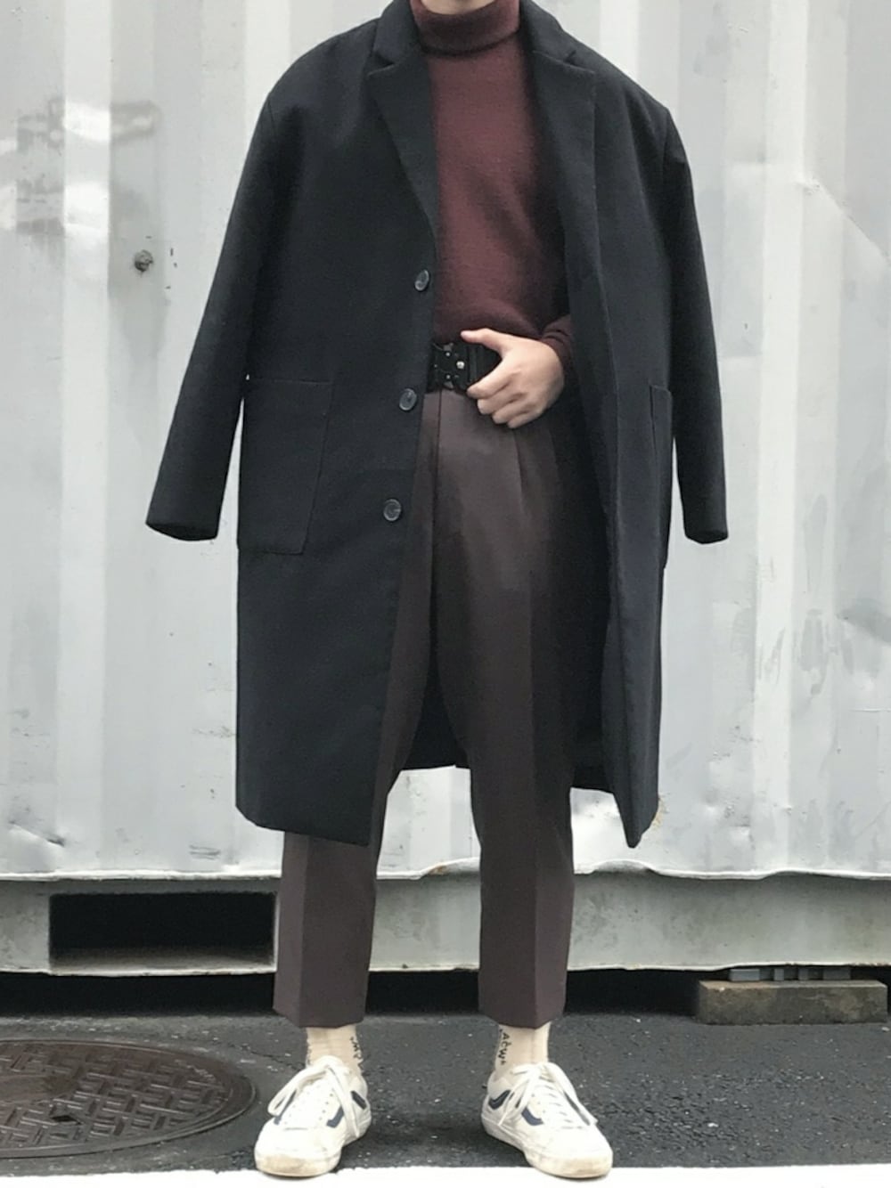 「コート、VANS、alyx、UNIQLO」｜「VANSの＜VANS（バンズ）＞ STYLE 36/スニーカー（スニーカー、ブルー系）」を使った、薬局さん（メンズ・169cm）の冬コーディネートの1枚目の写真