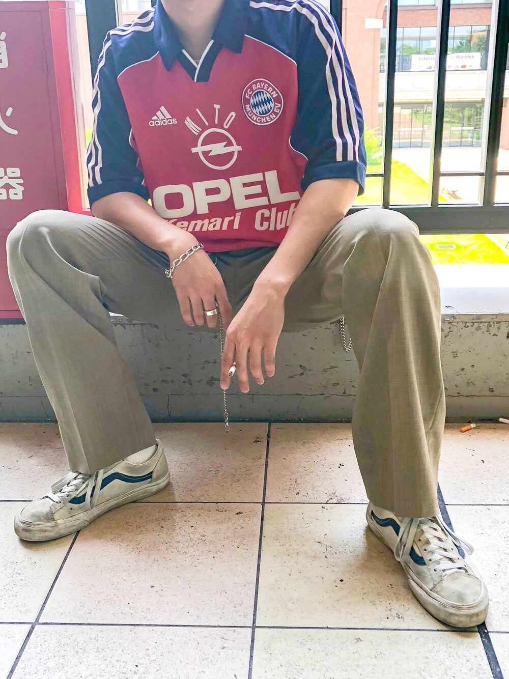 「adidas、サッカー、VANS」｜「VANSのVANS ヴァンズ STYLE 36 スタイル36 VN0A3DZ3QKP (SUEDE)MAR/BLK（スニーカー、ホワイト系）」を使った、薬局さん（メンズ・169cm）の夏コーディネートの1枚目の写真