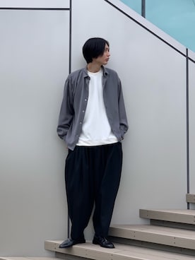 「ラブアンドピース2020」｜「アイテム（スラックス）」を使った、みやざきさん（メンズ・180cm）の秋コーディネート