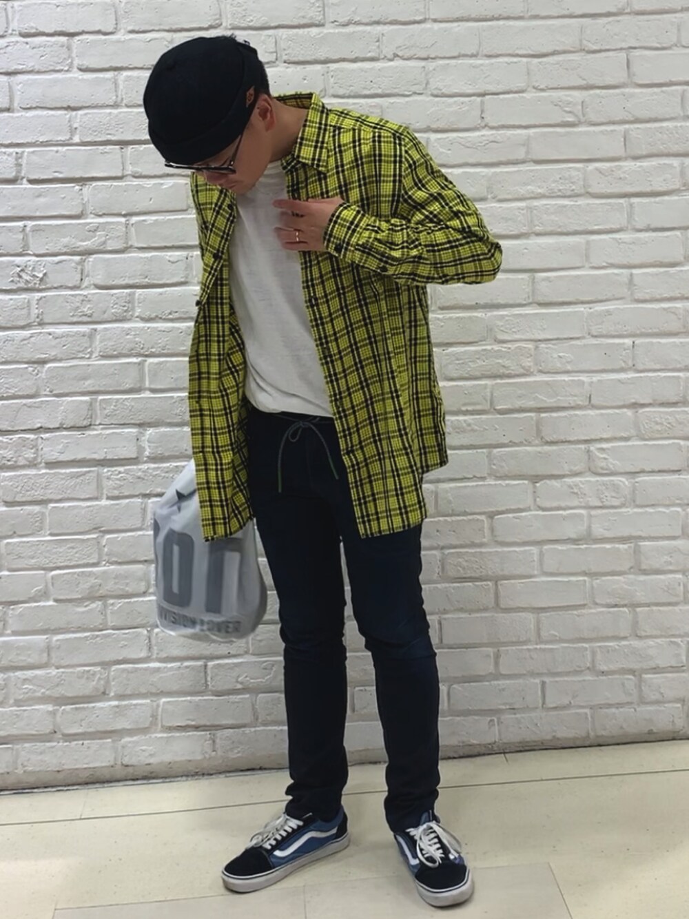 「Diesel、HUMAN MADE、新作、ディーゼル、dieseldenim、カジュアル」｜「DIESELのメンズ シャツ バックプリントチェックシャツ（シャツ/ブラウス、イエロー系）」を使った、MJ-MICHIさん（メンズ・165cm）の夏コーディネートの1枚目の写真