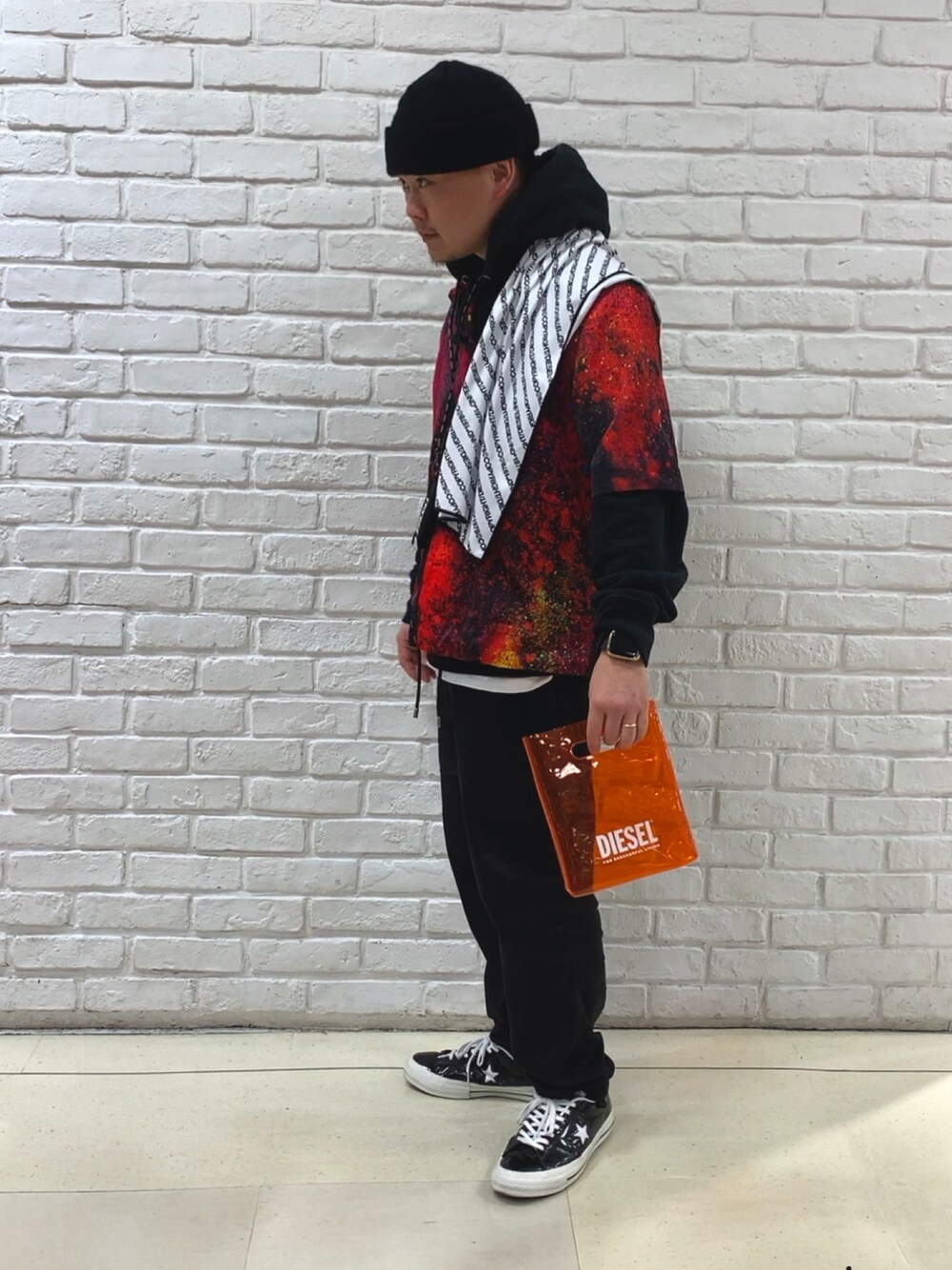 「春コーデ、Diesel、diesel black gold、黒、ストリート、コンバース」｜「DIESEL BLACK GOLDのアイテム（シャツ/ブラウス、その他）」を使った、MJ-MICHIさん（メンズ・165cm）の春コーディネートの1枚目の写真