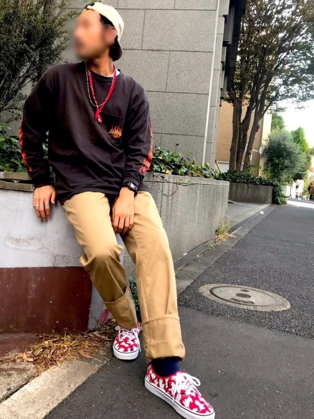 「やっぱりストリートが好き、お洒落さんとつながりたい、ディズニー、101匹わんちゃん、VANS、ハーレーダビッドソン、Polo Ralph Lauren、G-SHOCK、POTER CLASIC、赤」｜「POLO RALPH LAURENのポロ ラルフローレン キャップ ストラップバック POLO RALPH LAUREN（キャップ、ベージュ系）」を使った、おまつさん（メンズ・176cm）の秋コーディネートの1枚目の写真