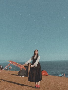 「TOKYO BOPPER（TOKYO BOPPER）のアイテム（ショルダーバッグ、ブラック系）」を使った、つきの うさぎさん（レディース・162cm）の春コーディネート