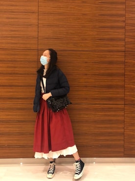 「UNIQLO（ユニクロ）のアイテム（ダウンベスト、ブルー系）」を使った、つきの うさぎさん（レディース・162cm）の春コーディネート