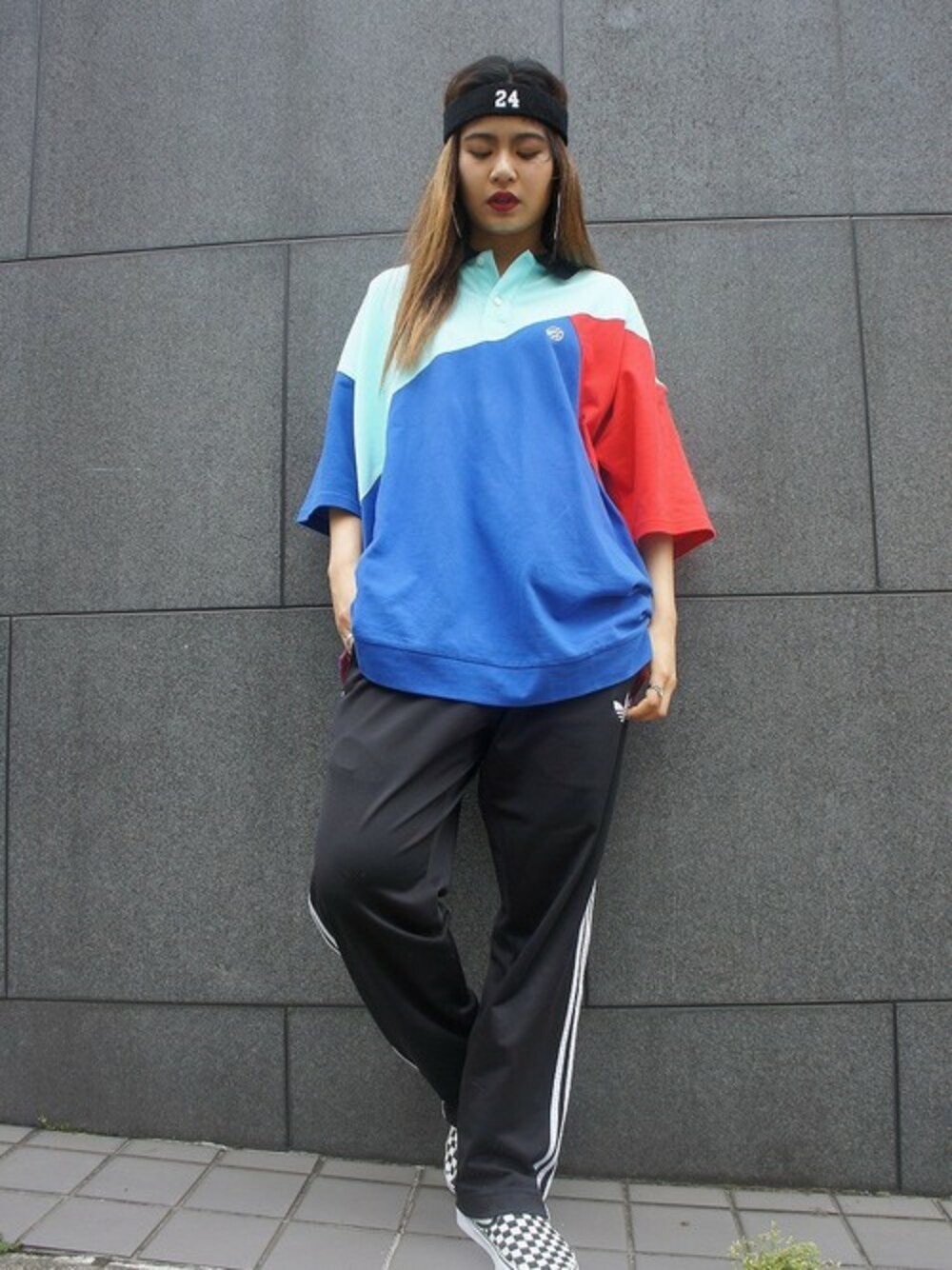 「#夏、#ストリート、#24karats、#24Karats東京店」｜「24karatsのScrew Big Polo（ポロシャツ、ブルー系）」を使った、24Karats STAFFさん（レディース・163cm）の春コーディネートの1枚目の写真