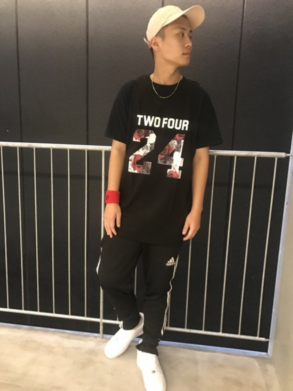 「#タンクトップ、#24karats、#夏コーデ、＃24Karats福岡店」｜「24karatsのOld Text Cap（キャップ、ピンク系）」を使った、24Karats STAFFさん（メンズ・176cm）の夏コーディネートの1枚目の写真