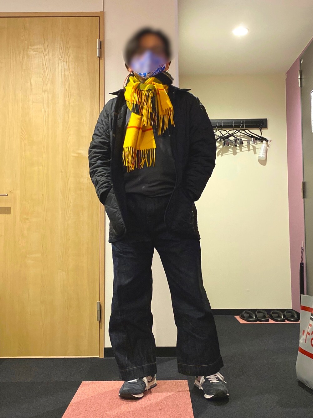 「ootd」｜「JOHN SMEDLEYのアイテム（ニット/セーター、グレー系）」を使った、32djangoさん（メンズ・165cm）の冬コーディネートの1枚目の写真