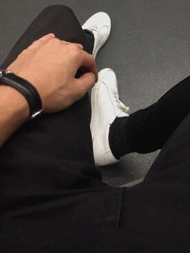 「COMMON PROJECTS（コモンプロジェクト）のアイテム（シューズ）」を使った、Andres Perezさん（メンズ・180cm）の冬コーディネート