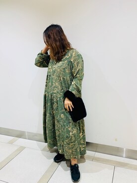 「Libra Cue（リブラ キュー）のアイテム（バッグ）」を使った、enenkaさん（レディース・156cm）の秋コーディネート