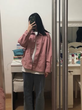 「アイテム（デニムジャケット、ピンク系）」を使った、大大大大米0さん（レディース・160cm）の冬コーディネート