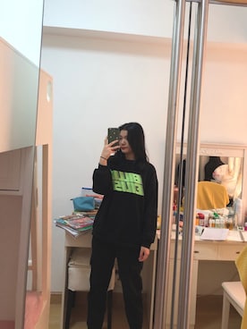 「PULL&BEAR（プルアンドベア）のアイテム（チノパンツ）」を使った、大大大大米0さん（レディース・160cm）の冬コーディネート