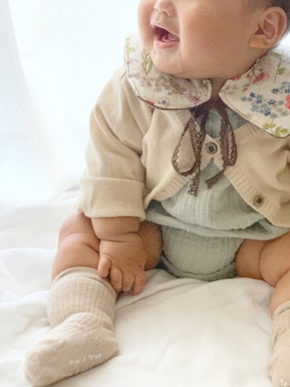 「むすこーで、男の子コーデ、ベビーコーデ、ミントグリーン、カーディガン、つけ襟、花柄、プチプラ」｜「Handmadeのアイテム（スタイ/よだれかけ、その他）」を使った、kuruさん（キッズ・70cm）の夏コーディネートの1枚目の写真