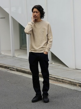 「アイテム（スニーカー、ブラック系）」を使った、YUKIさん（メンズ・176cm）の秋コーディネート